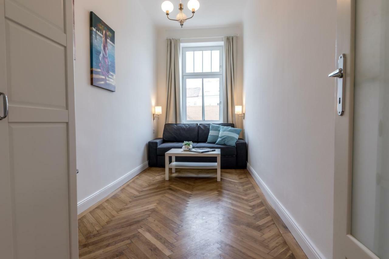 Easy 15 Contactless Check In Apartment *